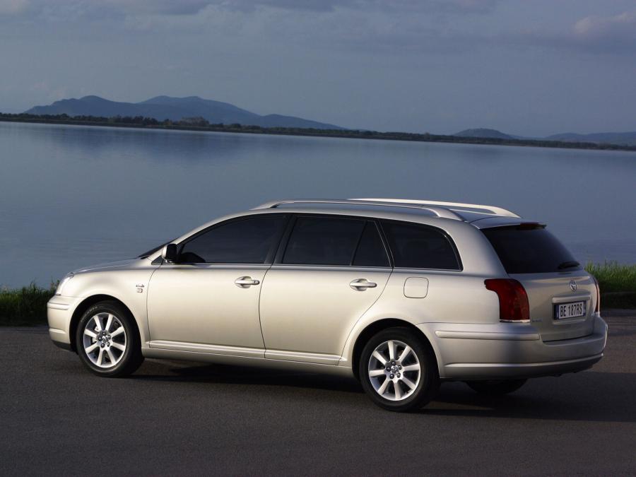 Toyota Avensis Wagon 2003 года  (фото 52 из 76)
